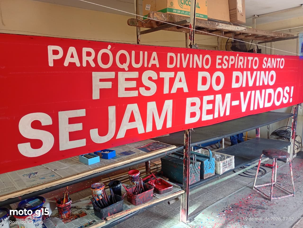 Faixa grande pintada à mão — Paróquia Divino Espírito Santo